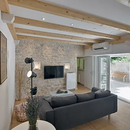 Pupi's Heritage Apartment